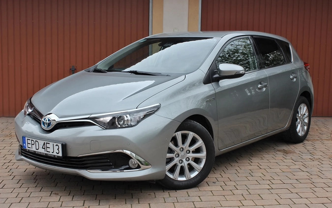 Toyota Auris cena 63900 przebieg: 63000, rok produkcji 2016 z Poddębice małe 407